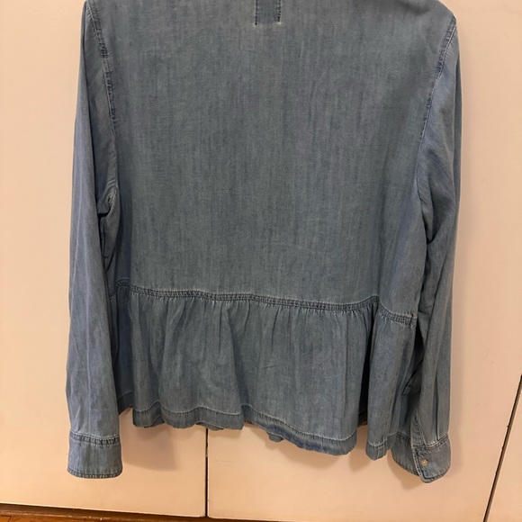 GAP Peplum shirt light wash size L - Picture 3 of 4